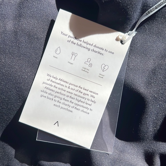 NWT ACTA Long Sleeve Crop Shirt - Black - Picture 3 of 5